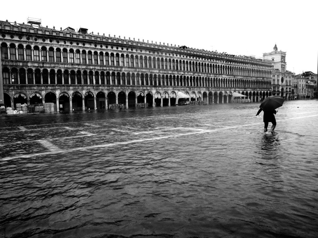 L'acqua alta a Venezia. foto ©Paolo Simoncelli