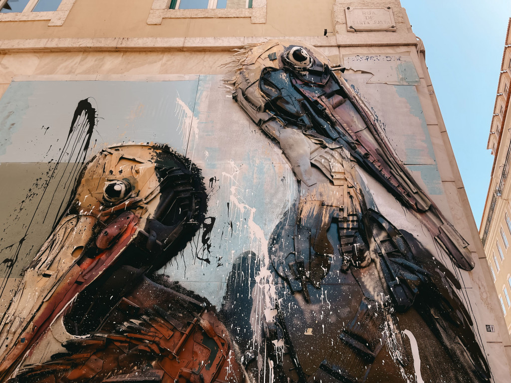 La street art di Lisbona in 5 opere incredibili! pellicani di bordalo