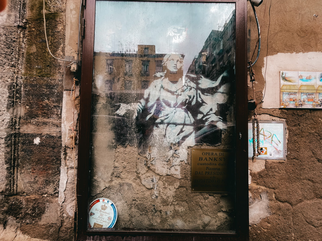 Andare a Napoli la prima volta: banksy