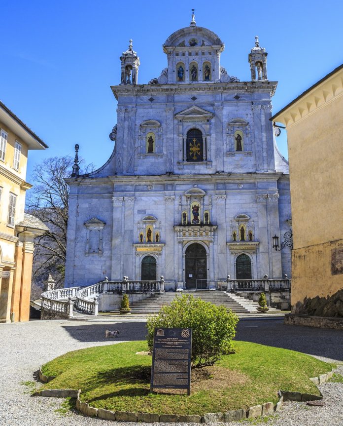 SACRO MONTE DI VARALLO - PIAZZA DELLA BASILICA-