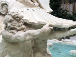 Il restauro della fontana di palazzo Venezia a Roma