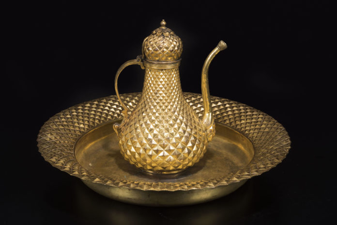 Bacile e versatoio tombak, Turchia, XIX secolo