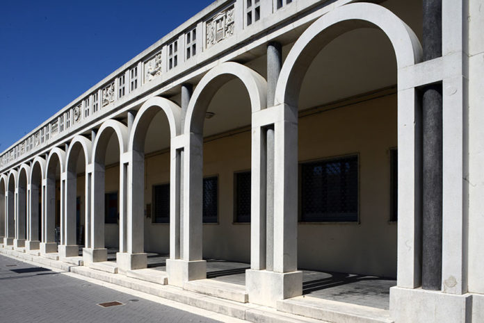 Emilia Romagna Tresigallo porticato chiesa sant Apollinare