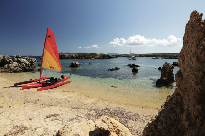 Baleari - Minorca_cala_En_Tosquela_foto_Alessandro_De_Rossi Baleari - Minorca_cala_En_Tosquela_foto_Alessandro_De_Rossi