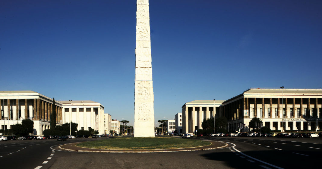 Roma - EUR Obelisco Marconi. foto ©Paolo Simoncelli