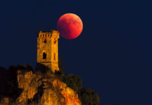 Osservare con il binocolo Castelli, torri, ruderi Torre di Caprona. foto ©Marco Meniero