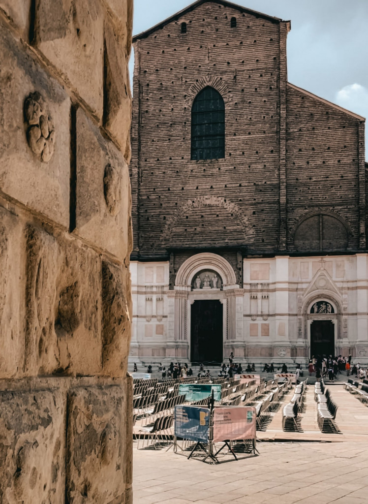 Sotto le stelle del cinema - I luoghi del cinema a Bologna