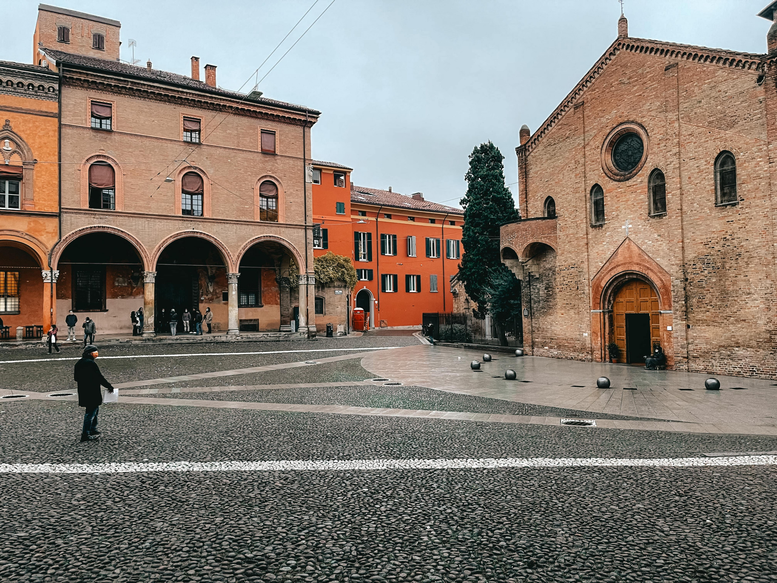 Piazza Santo Stefano a Bologna