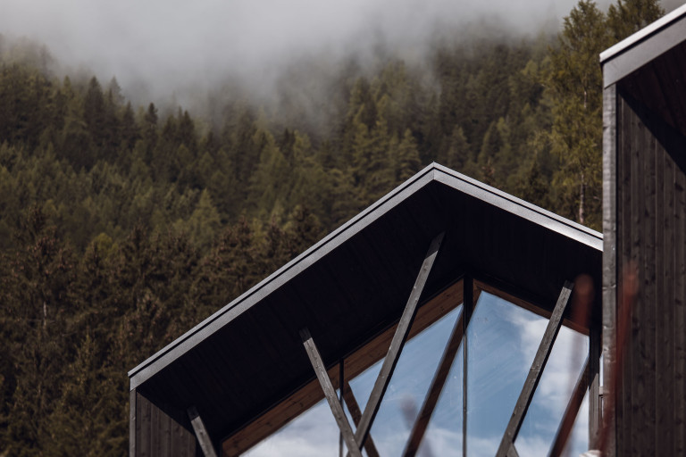AMUS CHALETS: GREEN LUXURY