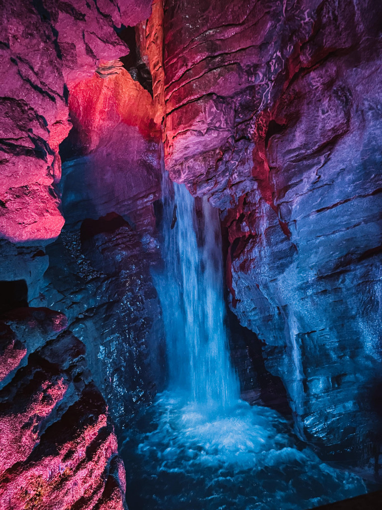 cascata del varone nel garda trentino