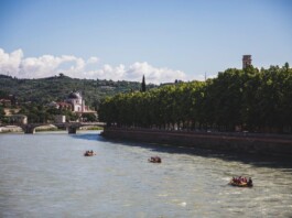 Canoisti in lungadige Panvinio - F. Modica - Archivio Comune di Verona
