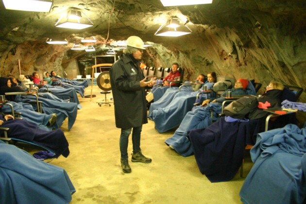 Il Dott. Vincenzo Di Spazio illustra il Centro Climatico Predoi in Valle Aurina_ph. Marco Giovenco