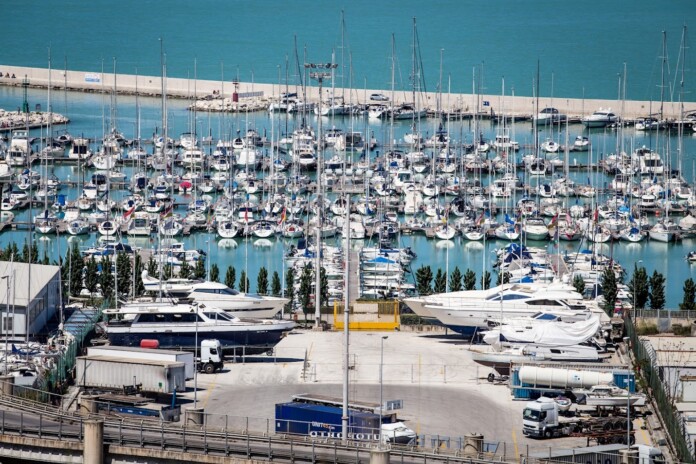 Tipicità in blu, Ancona