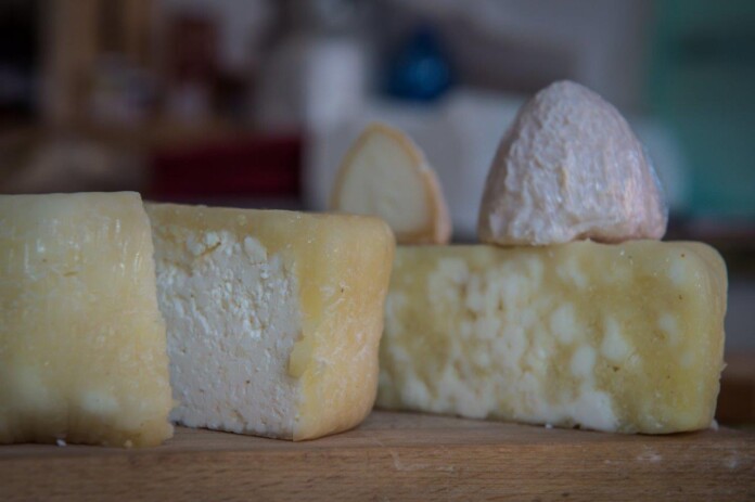 Lokale Produkte Ahrntal Valle Aurina © www.kaesefestival.com - www.wisthaler.com_1 Lokale Produkte Ahrntal Valle Aurina © www.kaesefestival.com - www.wisthaler.com