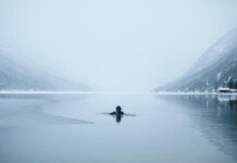 L’originale inverno nel Tirolo Eistauchen (c)Tirol Werbung, Ramon Haindl