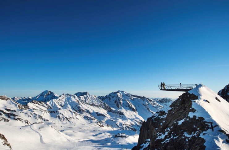 Gipfelplattform Stubaier Gletscher 02 -c- Andre Schoenherr