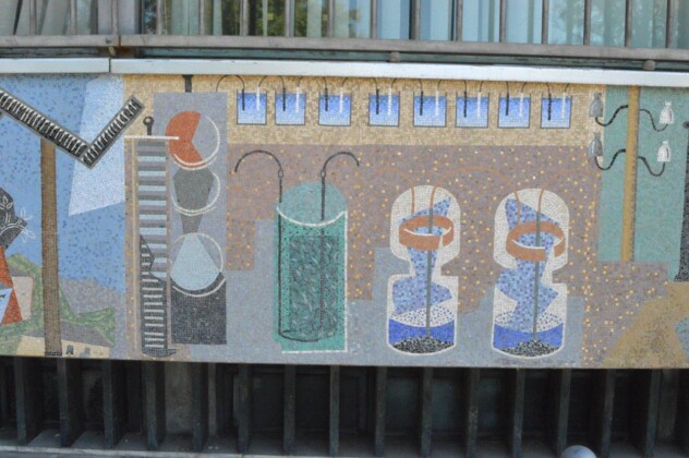Alessandria, Palazzo delle Poste, i mosaici di Gino Severini, ph. M