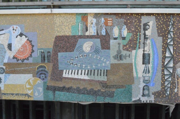 Alessandria, Palazzo delle Poste, i mosaici di Gino Severini, ph. M