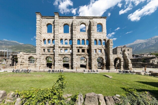 VALLE D'AOSTA-Teatro Romano Aosta (foto Enrico Romanzi)