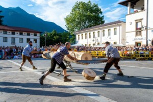 Carnia, Paluzza_Palio das Cjarogiules