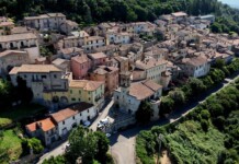 Cesi, il borgo che pensa (e disegna) il futuro: rinascere tra arte, design e comunità Cesi, Terni