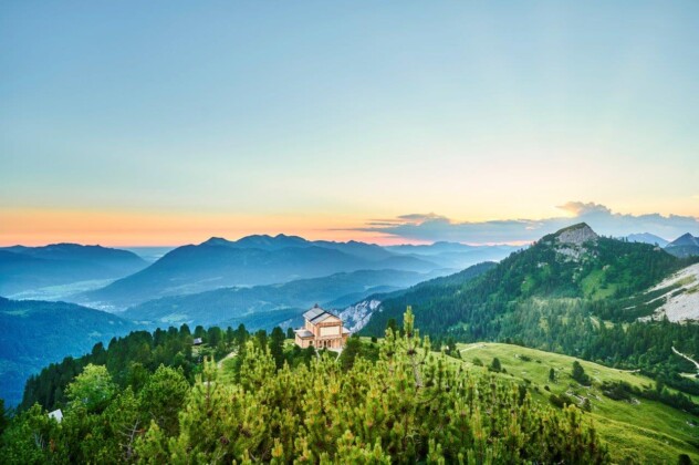 Garmisch Partenkirchen View of the Schachenschloss in the Wetterstein Mountains (c) GNTB Jens Wegener