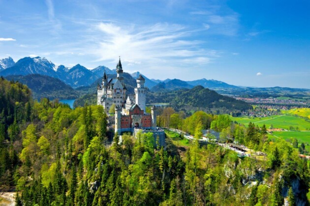 Neuschwanstein Castle in Schwangau (c) Lookphotos Florian Werner