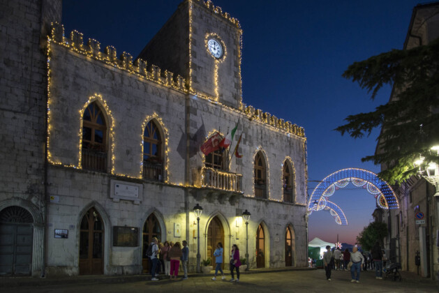 municipio di petralia soprana inun giorno di festa patronale di s pietro e paolo ph vgiannella