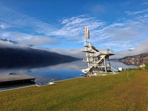 Carinzia, Millstatt. Il trampolino per i tuffi &egrave; fra le principali attrazioni della Badehaus, in particolare durante la stagione calda_ph. Marco Giovenco