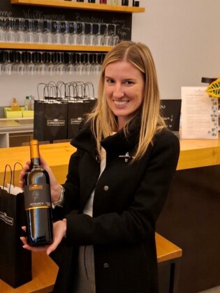 Lisa Loreggian, giovane produttrice dei pregiati vini della zona dei Colli Euganei_Ph. Marco Giovenco