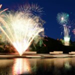 Dresda, fuochi d’artificio notturni sui castelli. © Michael Hennig