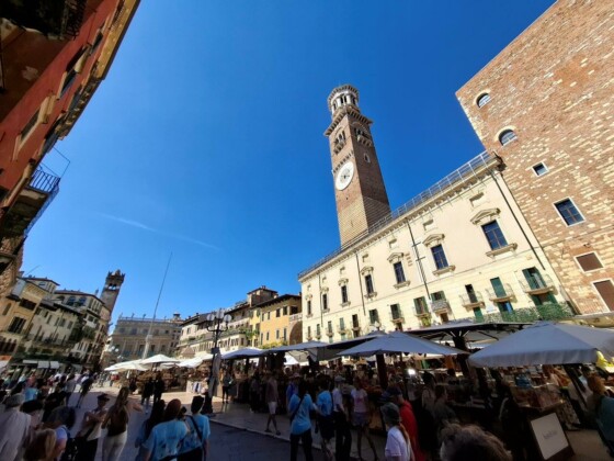 Verona, piazza delle Erbe_ph. Marco Giovenco