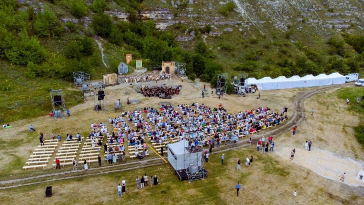 DescOpera - open air classical music festival. ph. Turismo Moldavia
