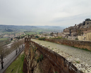 Orvieto terrazza panoramica Piazza San Giovanni