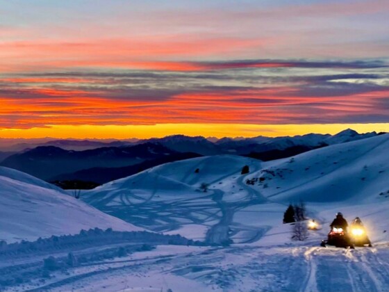 Montecampione, in motoslitta al tramonto, ph. Marco Giovenco