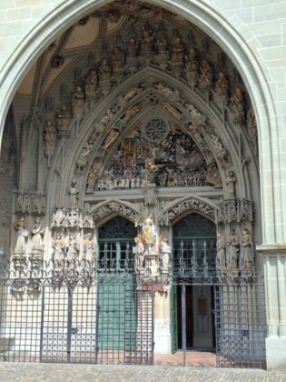 Berna, il portale della Berner M&uuml;nster, foto Marco Giovenco