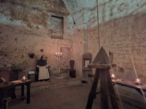 Umbria, Narni sotterranea, sala dell'inquisizione e delle torture, foto Marco Giovenco