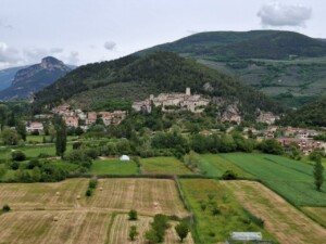 Umbria, sullo sfondo Borgo San Valentino, foto Marco Giovenco