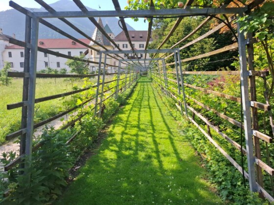 Abbazia di Novacella, il giardino barocco. Foto Marco Giovenco