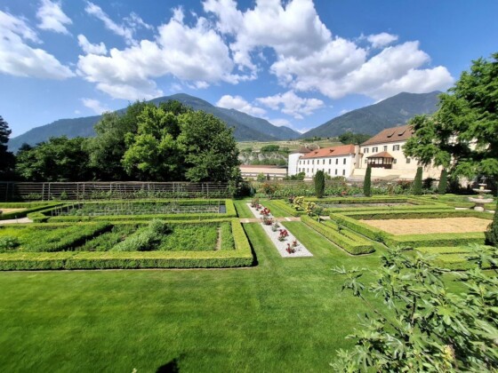 Abbazia di Novacella, il giardino barocco. Foto Marco Giovenco
