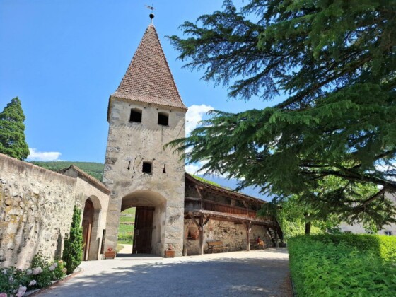 Abbazia di Novacella, ingresso est, foto Marco Giovenco