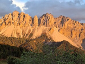 Bressanone, il panorama dolomitico delle Odle di Eores, foto Marco Giovenco