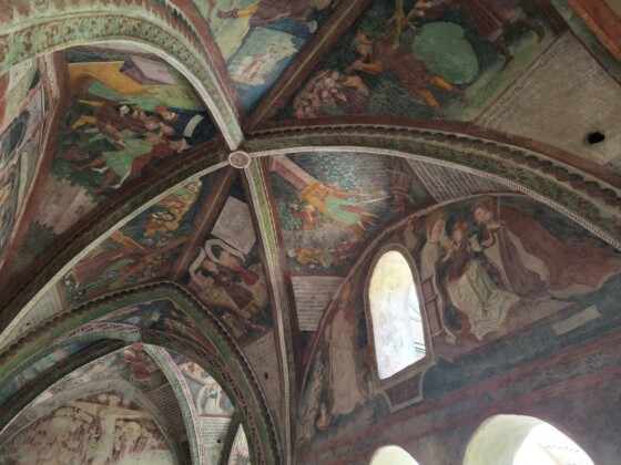 Duomo di Bressanone, gli affreschi del chiostro, foto Marco Giovenco