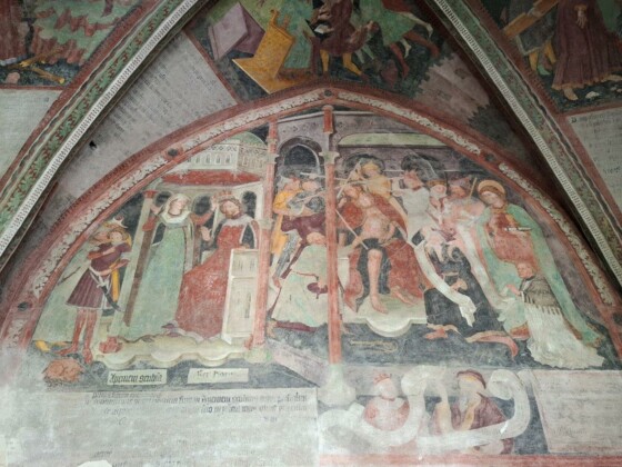 Duomo di Bressanone, gli affreschi del chiostro, foto Marco Giovenco