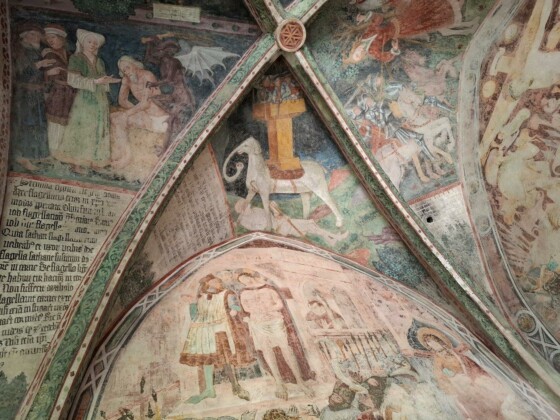 Duomo di Bressanone, gli affreschi del chiostro, foto Marco Giovenco