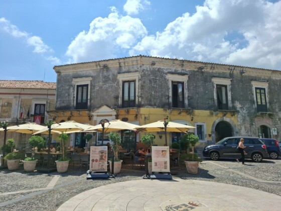 Gerace, piazza del Tocco, foto Marco Giovenco