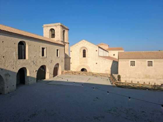 Gerace, piazza della Cittadella vescovile, foto Marco Giovenco