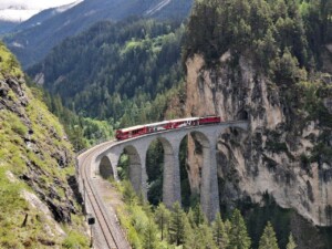 Svizzera, viadotto del Landwasser, Trenino Rosso Albula. Foto Marco Giovenco