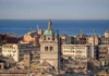 Genova d’autunno: tra Palazzi UNESCO, trekking con vista mare e grandi mostre Salire con l'ascensore liberty di Piazza Portello e ritrovarsi davanti alla vista più bella di Genova. I caruggi, i campanili, i moli e il mare: da Spianata Castelletto la città si racconta in un unico sguardo.